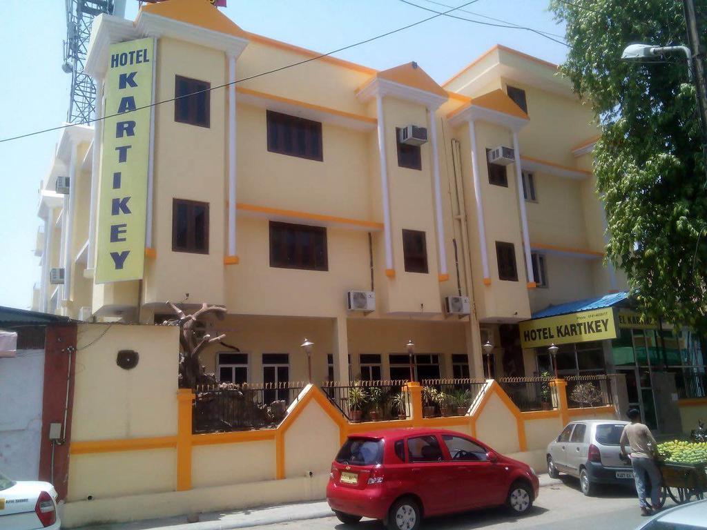 Hotel Kartikey Jaipur Buitenkant foto