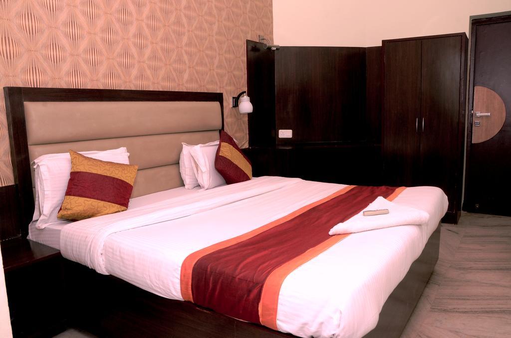 Hotel Kartikey Jaipur Buitenkant foto